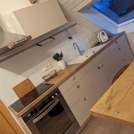 Helles Dachgeschoss-Appartement Крефельд Экстерьер фото
