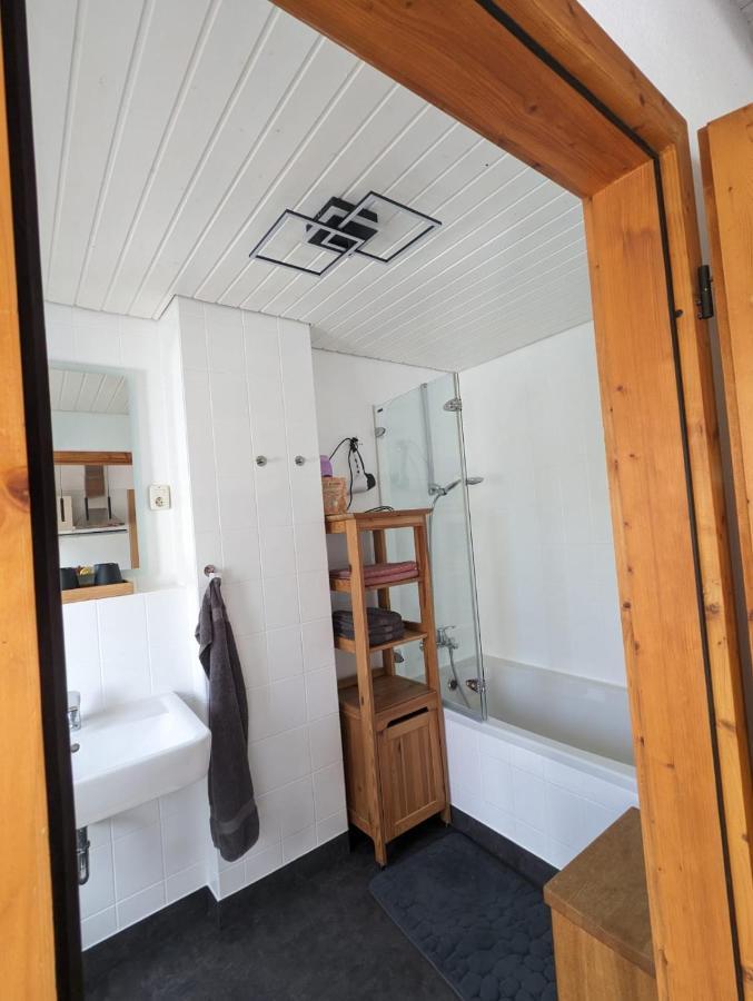 Helles Dachgeschoss-Appartement Крефельд Экстерьер фото